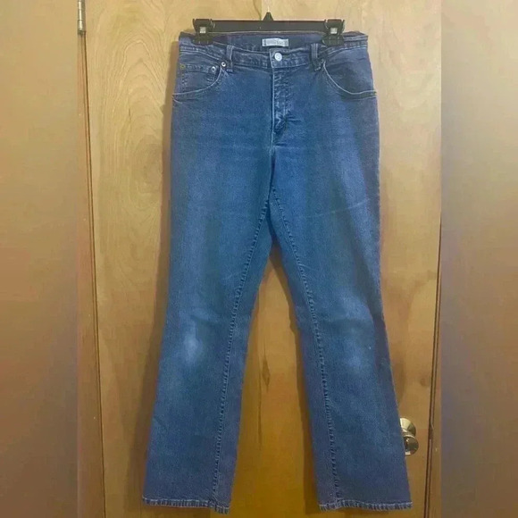 Levi’s Relaxed Bootcut Jeans Size 8M EUC - Picture 1 of 11